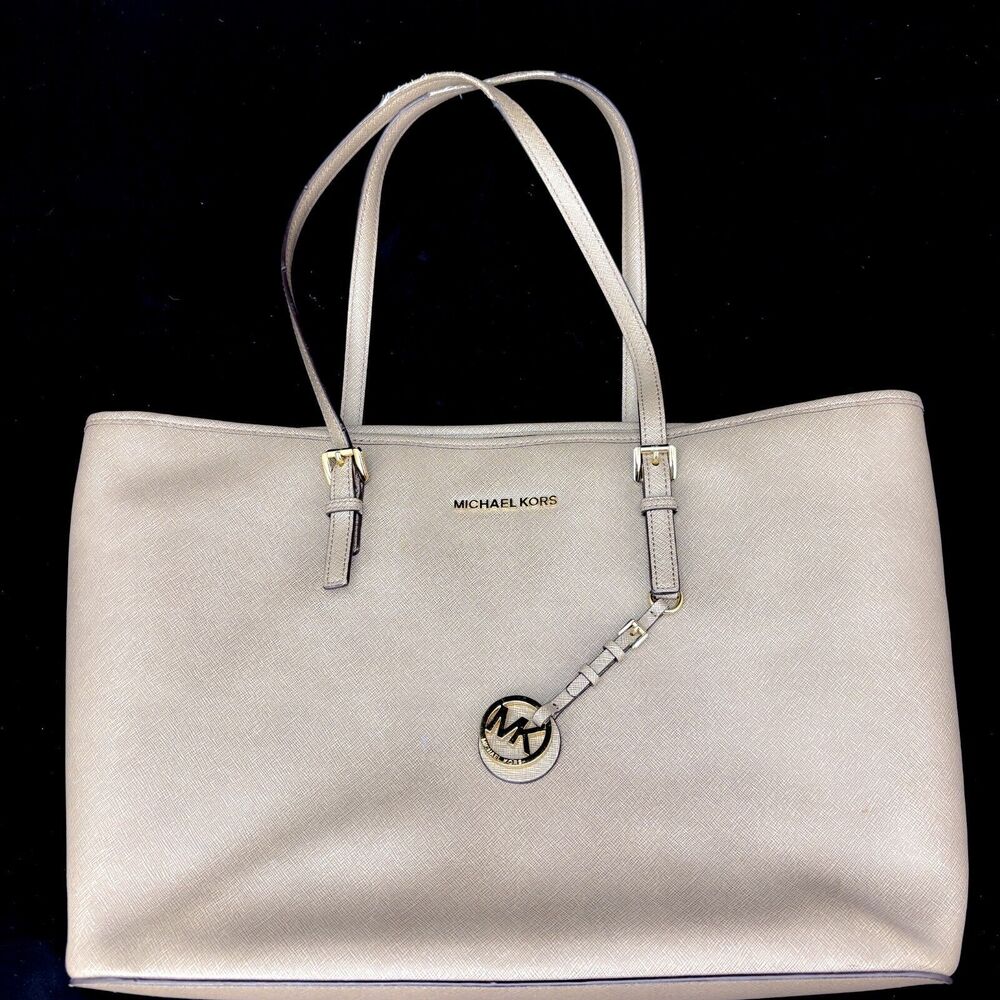 MICHAEL KORS JET SET TRAVEL MEDIUM MULTIFUNCTION LEATHER SHOULDER TOTE BAG CAMEL